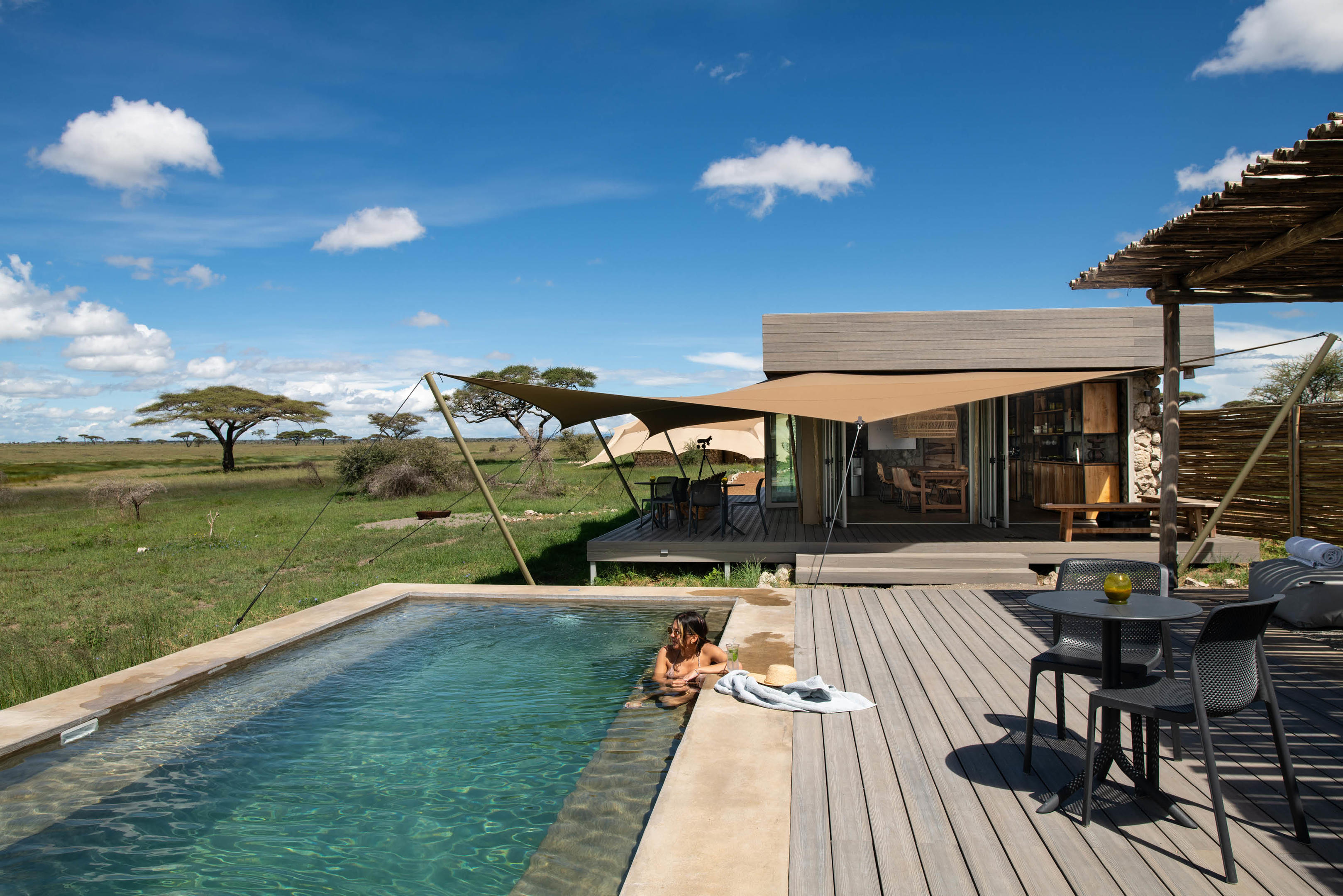 Namiri Plains Retreat thumbnail 10
